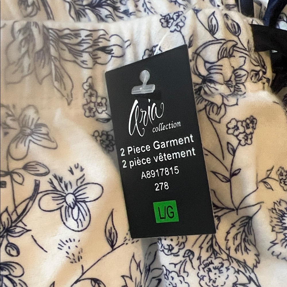 NWT Aria | Floral Print Pajamas - Picture 5 of 10